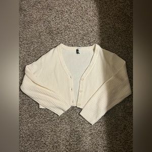 Cream Cardigan 🧸